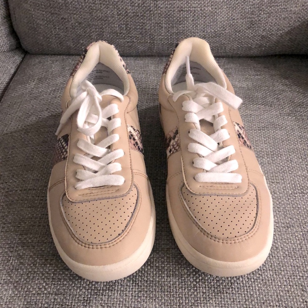 Chelsea and Violet Pink Sneakers